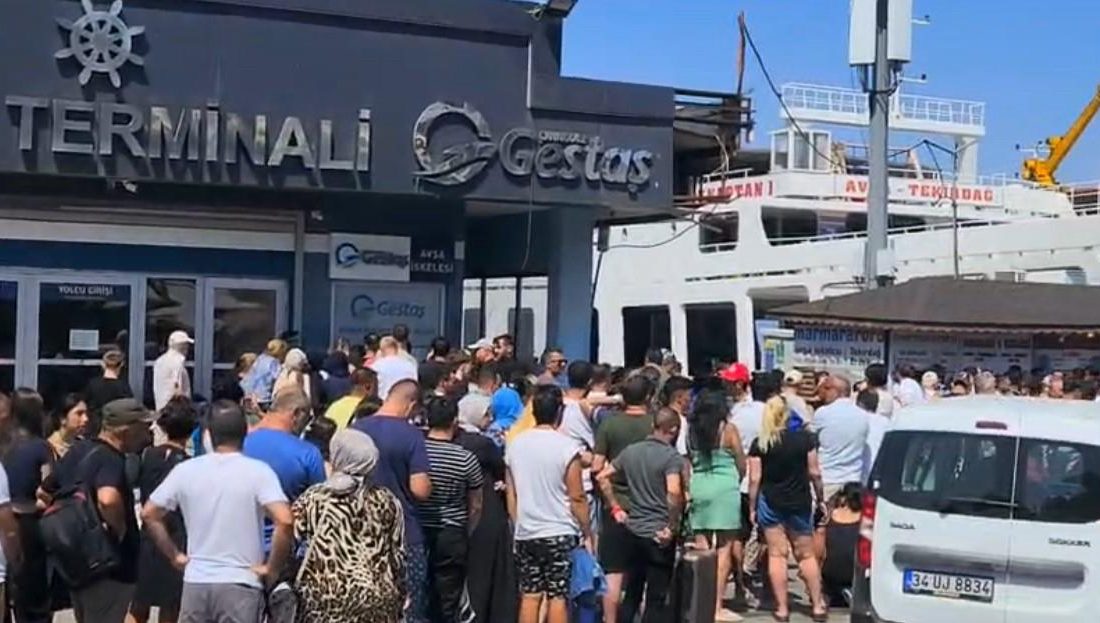 Fırtına gemi seferlerini iptal ettirdi Marmara ve Avşa adalarından İstanbul ile Tekirdağ’a yapılması planlanan gemi