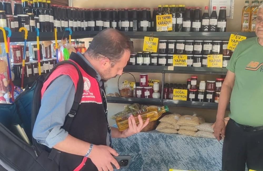 Edremit’te seyyar tezgahlarda gıda denetimi Edremit İlçe Tarım ve Orman Müdürlüğü ekipleri, 5996 sayılı Kanun