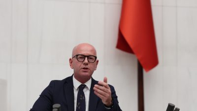 CHP Balıkesir Milletvekili Serkan Sarı, Yükseköğretim Kurulu’nun (YÖK) 2025 yılı kontenjan