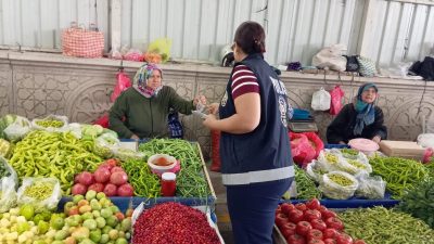 Susurluk İlçe Emniyet Müdürlüğü, kapalı pazar yerinde açtığı stant ile