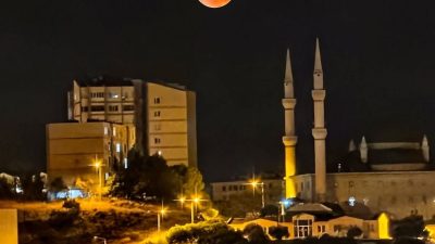 2025 yılının en dikkat çekici doğa olaylarından biri olan “Kanlı