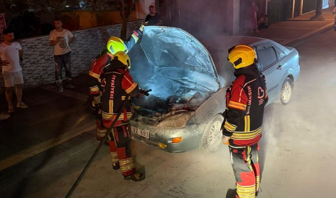 Bandırma’da araç yangını söndürüldü Bandırma’da meydana gelen araç yangını itfaiye ekiplerince söndürüldü. Edinilen bilgiye