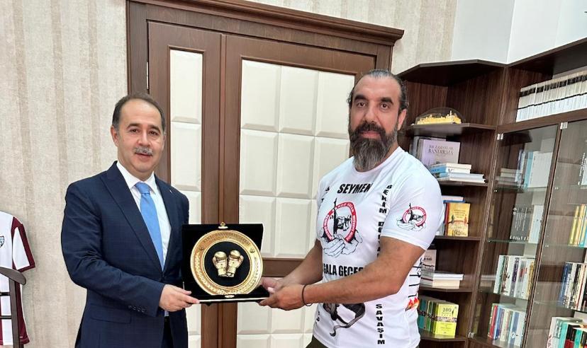 Bandırma’da sporun ve gençliğin geleceği masaya yatırıldı Rambo Hakan, Bandırma’da sporun yaygınlaştırılması ve gençlerin suça yöneliminin azaltılması