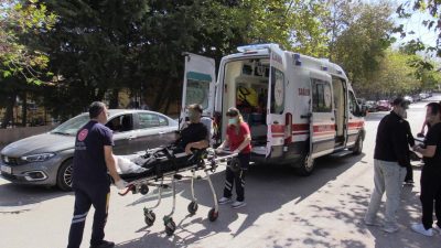 Motosikletin direksiyon hakimiyetinin kaybedilmesi sonucu meydana gelen kazada E.S. ve
