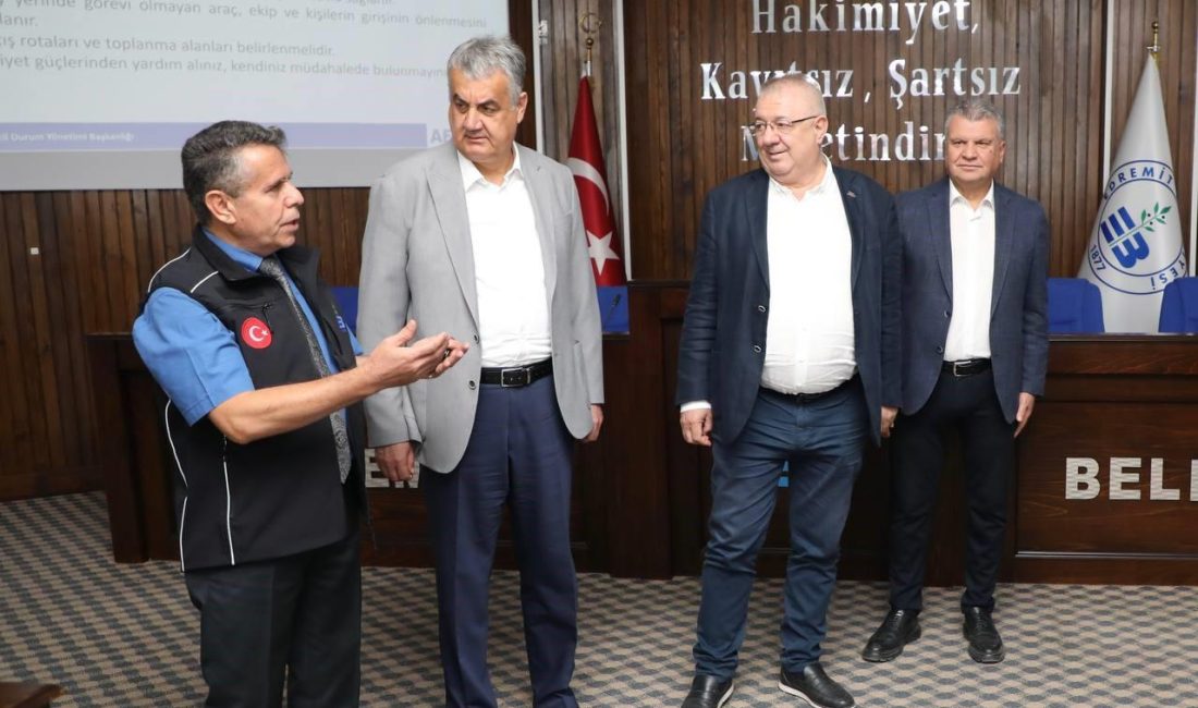 İDA-SAR Arama Kurtarma Ekibine enkazda kurtarma eğitimi İDA-SAR Arama Kurtarma Ekibine, Balıkesir AFAD’ta görevli teknisyen ve eğitmen