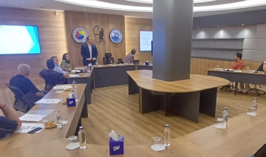 Bandırma Ticaret Odası ihracatçılara İtalya Pazarı yol haritası sundu BTO, ihracatçılara yol göstermek amacıyla düzenlediği bilgilendirme toplantılarında ilk durağı