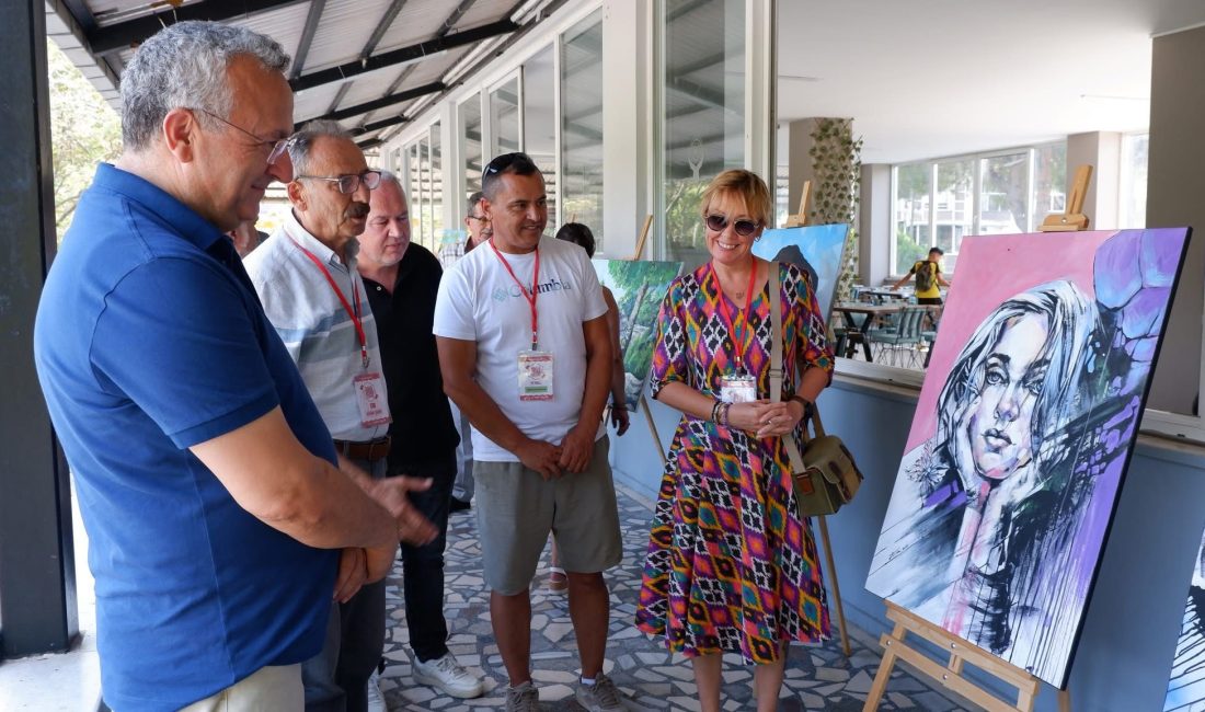 Susurluk’ta 36’ncı “Ayran Festivali” etkinliklerle sona erdi 36’ncı Ayran Festivali, çeşitli etkinliklerle altıncı gününde vatandaşlarla buluştu. Sanat