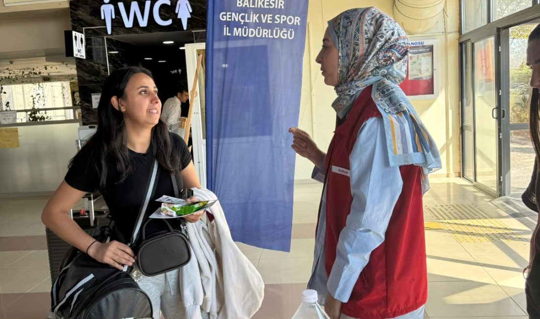Bandırma’da üniversite öğrencilerine karşılama Bandırma İlçe Gençlik ve Spor Müdürlüğü, yeni eğitim-öğretim yılı öncesinde