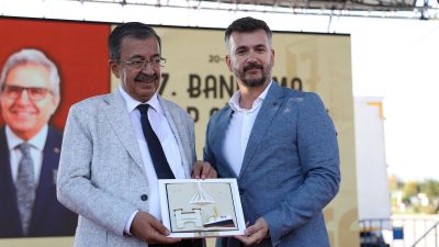 Kitap Günleri’nin beşinci gününde Hayati İnanç’tan Saniye Bencik Kangal’a, genç