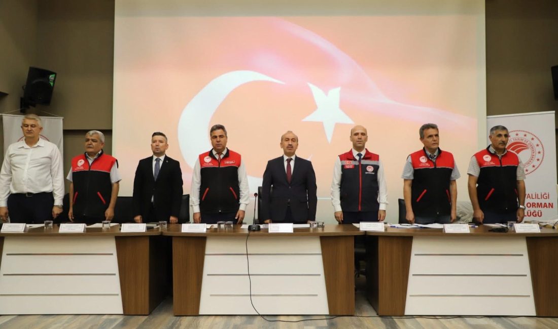 Gönen’in tarım ve hayvancılık sorunları görüşüldü Gönen’de düzenlenen İlçe Tarım ve Hayvancılık Toplantısı’nda su kaynakları, tarım