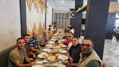 Belediye Başkanı Ahmet Duru, personelle düzenlenen kahvaltı organizasyonunda çalışmalar ve