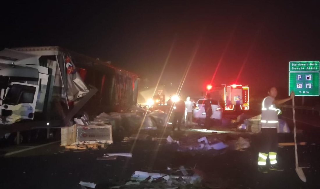 Karesi’de otoyolda meydana gelen kazada 1 kişi yaralandı Balıkesir’in Karesi ilçesi sınırlarında tır ve otomobilin karıştığı kazada bir