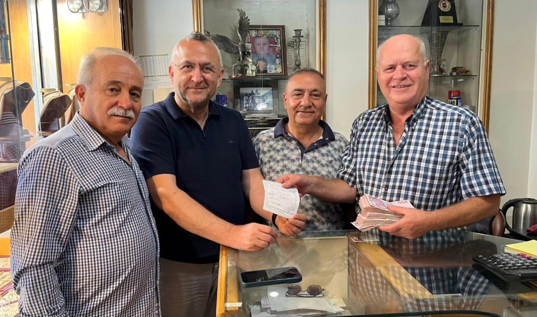 Susurluk Belediye Başkanı Hakan Yıldırım Semizel, geleceğin teminatı gençlerin eğitimine