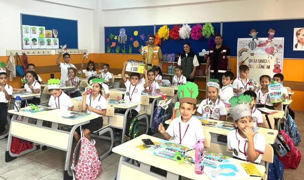 “Her Çocuk Bir Fidan” etkinliği Bandırma’da gerçekleştirildi 2025-2026 eğitim-öğretim yılı “Her Çocuk Bir Fidan, İlk Dersimiz Yeşil