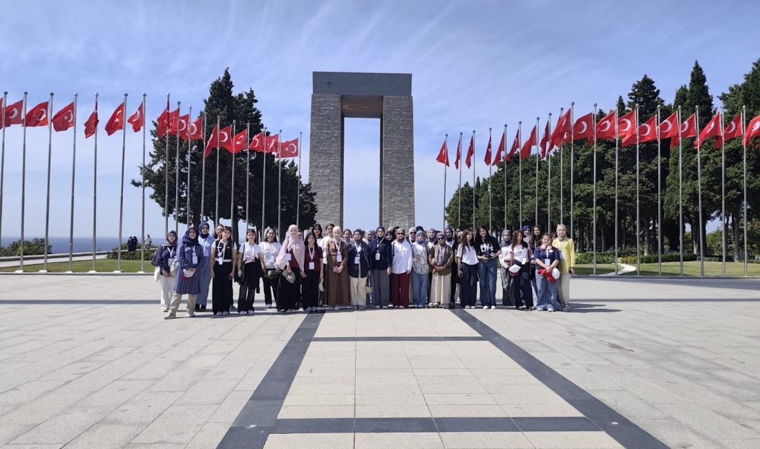 Bandırmalı gençler Çanakkale’yi keşfe çıktı Gençlik ve Spor Bakanlığı tarafından Çanakkale Zaferi’nin 110. yıl dönümü