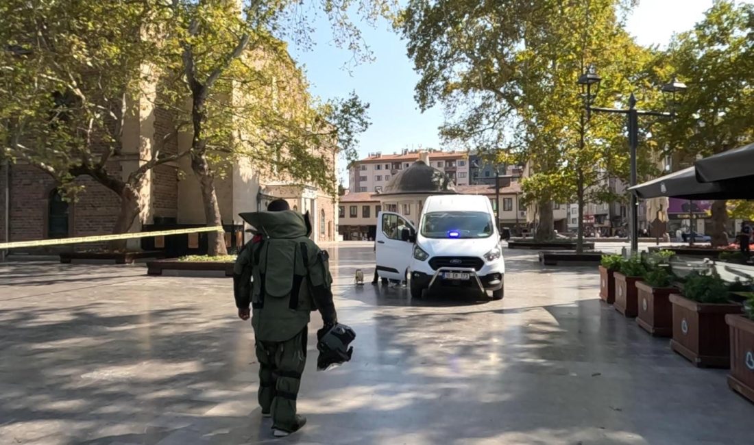 Balıkesir’de tarihi camide şüpheli çanta paniği Balıkesir’in en eski tarihi yapılarından biri olan Zağnos Paşa Camii’nin