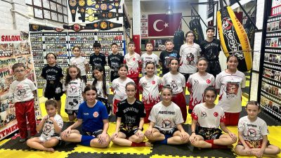 MMA Dünya Şampiyonu, 6. Dan Siyah Kuşak Kick Boks ve