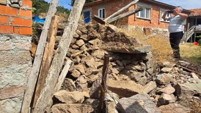 Sındırgı ilçesinde 4.9 büyüklüğünde deprem meydana geldi. Deprem, İzmir, Manisa,