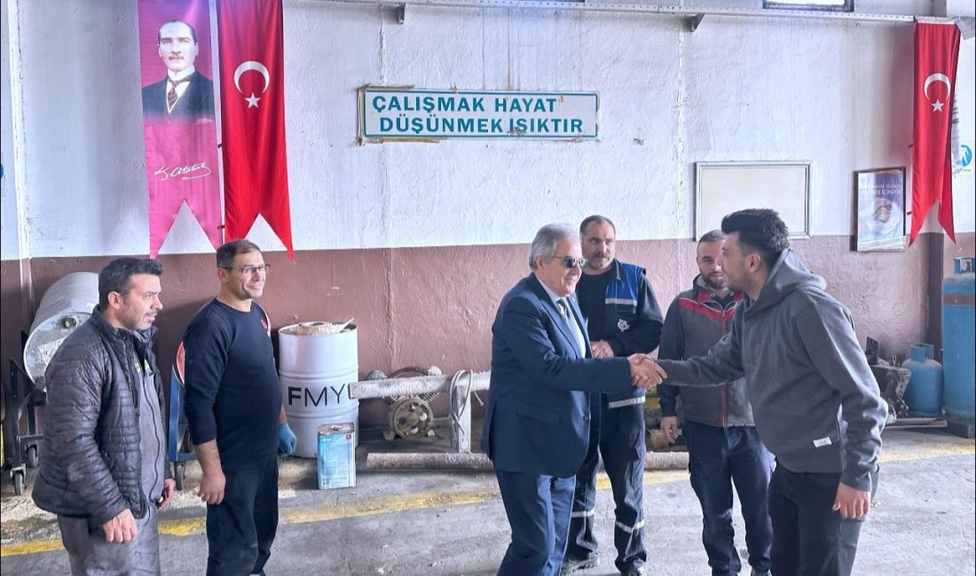 Mirza’dan şantiye ve saha çalışmalarına yakın takip Belediye Başkanı Dursun Mirza, belediye şantiyesinde personelle buluştu, ardından Kayacık