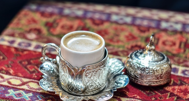 40 yıl hatırı olan Türk kahvesinin bilinmeyen faydaları Çoğu kişi güne Türk kahvesi içmeden başlayamazken, kimileri için de