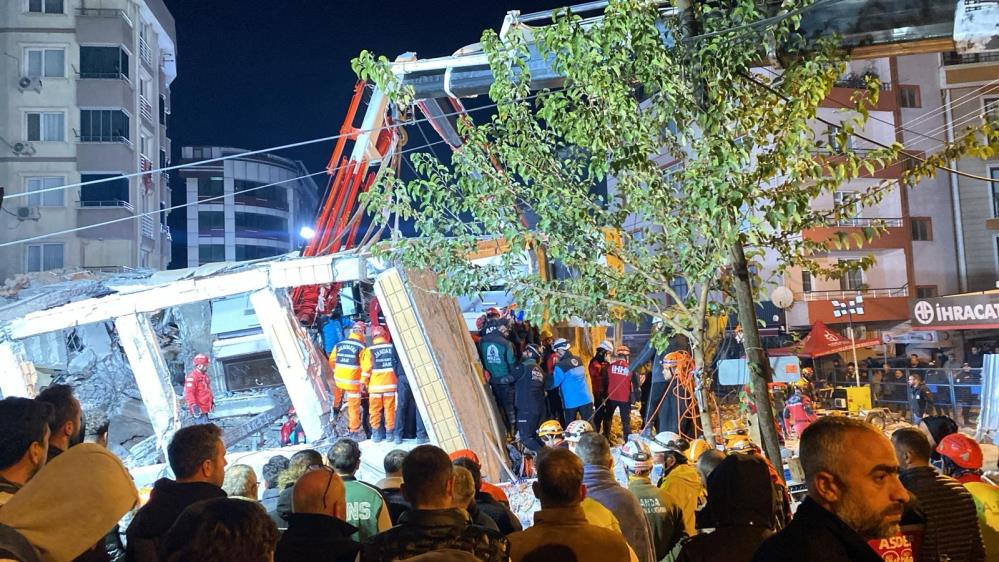 19’uncu saatte acı haber geldi: 2 çocuktan sonra babanın da cansız bedenine ulaşıldı Kocaeli’nin Gebze ilçesinde çöken binada 2 çocuğun ardından babanın da