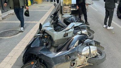 Erdek’te meydana gelen kazada bir sürücü, çarptığı park halindeki üç