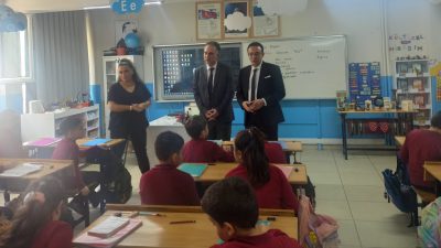 Bandırma İlçe Milli Eğitim Müdürü Mutlu Aslan, 4F sınıfı öğretmeni