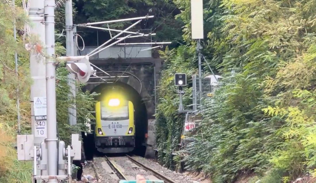 Evlerin altından geçen 114 yıllık tren tüneli mahalleyle bütünleşti Paşabayır Mahallesi’nde evlerin altından geçen 333 metrelik tarihi tren tüneli,