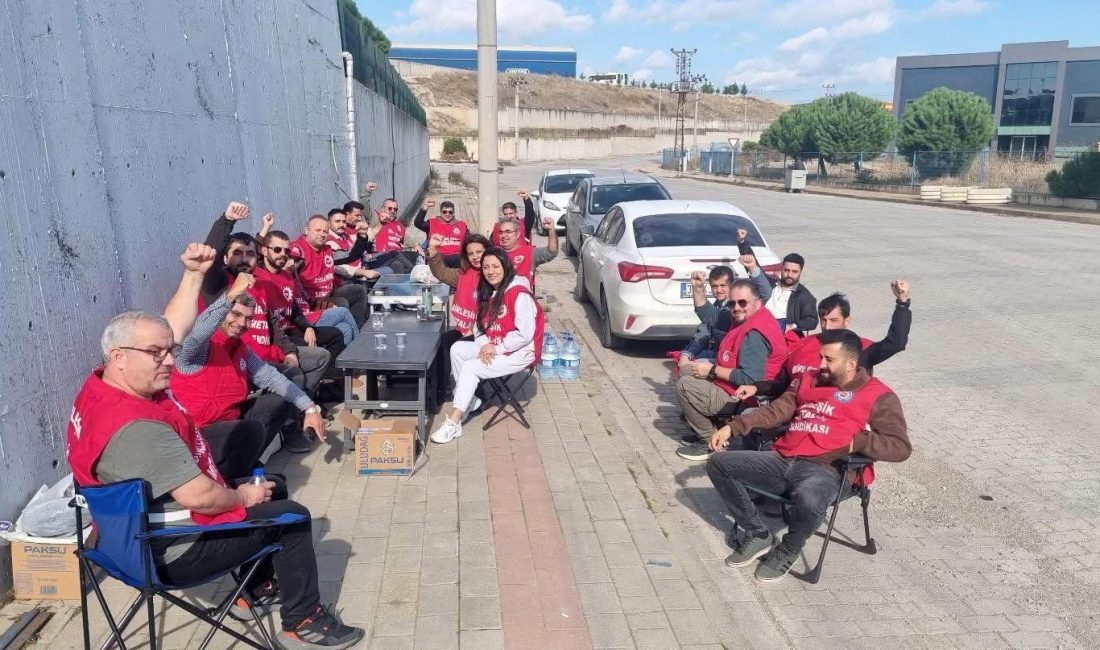 GESBEY’de grev çanları çaldı: İşçiler iş bıraktı Organize Sanayi Bölgesi’nde faaliyet gösteren GESBEY Fabrikası’nda, toplu iş sözleşmesi