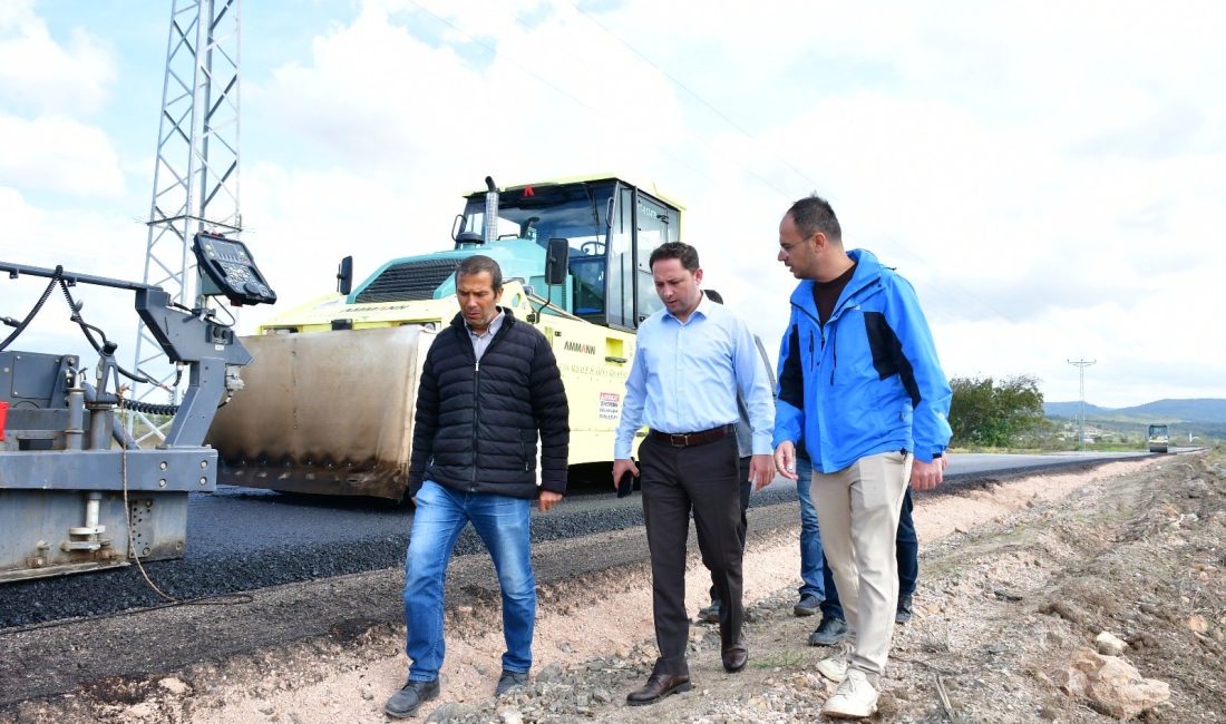 Biga-Bandırma arasındaki yol çalışması sürüyor Biga Kaymakamı Ercan Kayabaşı, Biga-Bandırma Karayolu ile Hacıköy arasındaki 2,5