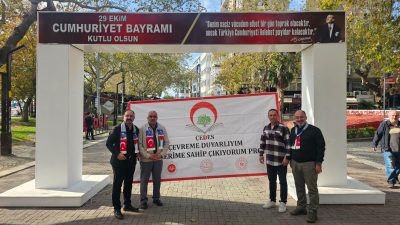 Erdek’te öğrenciler, öğretmenler ve gönüllüler, Gazze’deki ihtiyaç sahiplerine destek olmak