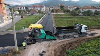Balıkesir Büyükşehir Belediyesi, il genelinde başlattığı ulaşım yatırımları kapsamında Sındırgı