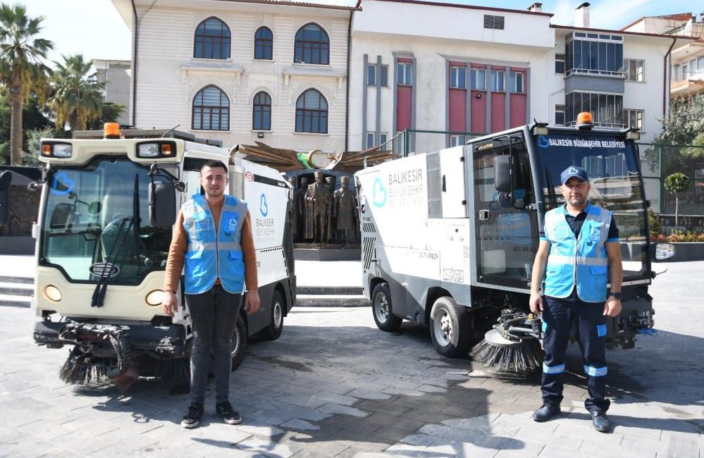 Balıkesir Büyükşehir Belediyesi, “Temiz şehir, sağlıklı gelecek” ilkesiyle kent genelinde