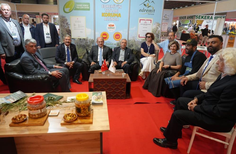 Truva’dan Tuşpa’ya zeytinyağının kardeşlik köprüsü kuruldu Edremit Ticaret Odası, bu yıl 3’üncüsü düzenlenen Van Gurme ve
