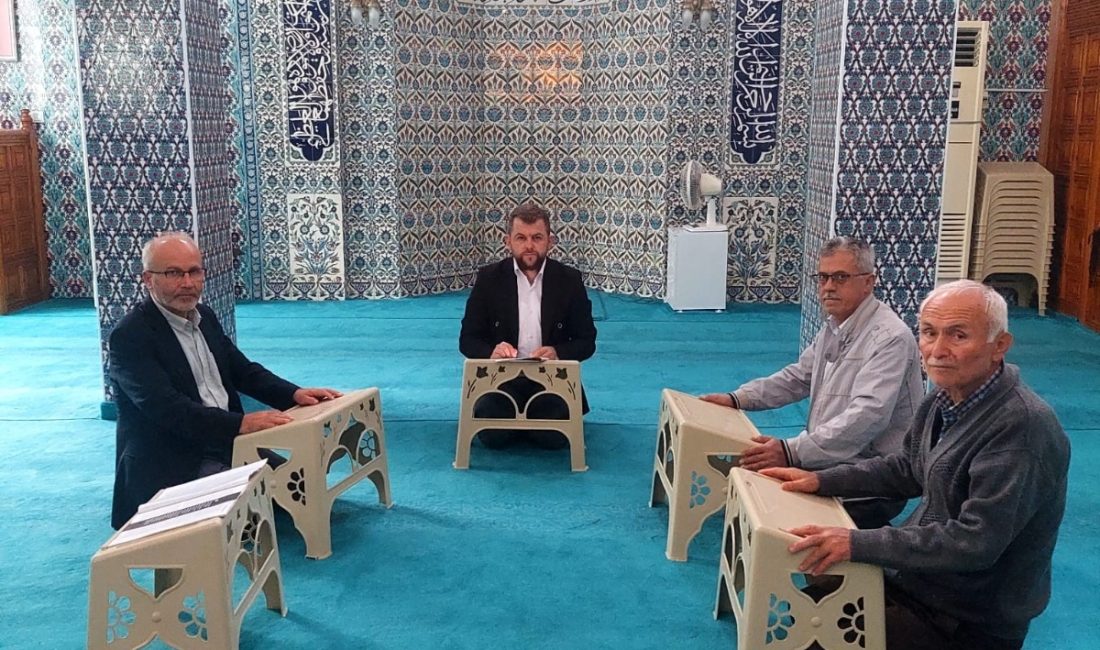 Bandırma’da “Oku-Yorum” projesi sürdürülüyor Bandırma’da, Koyunculuk Araştırma Enstitüsü Camii ve Pasakonak Müftülük Sitesi Camii’nde
