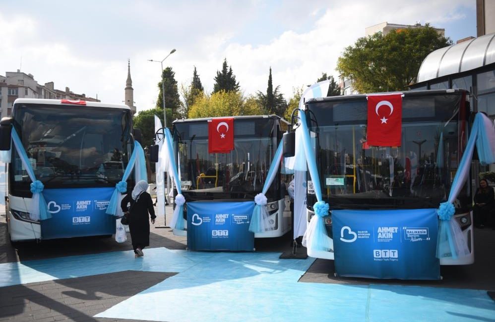 Balıkesir’de ulaşıma 13 yeni araç hizmette Ulaşımda hizmet kalitesini her geçen gün zirveye taşıyan Balıkesir Büyükşehir