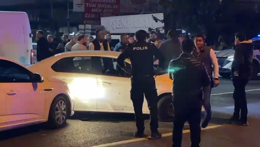Edremit’te cezaevi firarisinin vurduğu ölen ve yaralanan şahısların isimleri belli oldu Edremit’te meydana gelen silahlı saldırı ve çatışmalarda 3 kişi hayatını