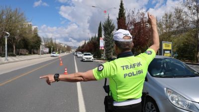 Bandırma Trafik Denetleme Büro Amirliği ekipleri, 2025 yılının ilk 9