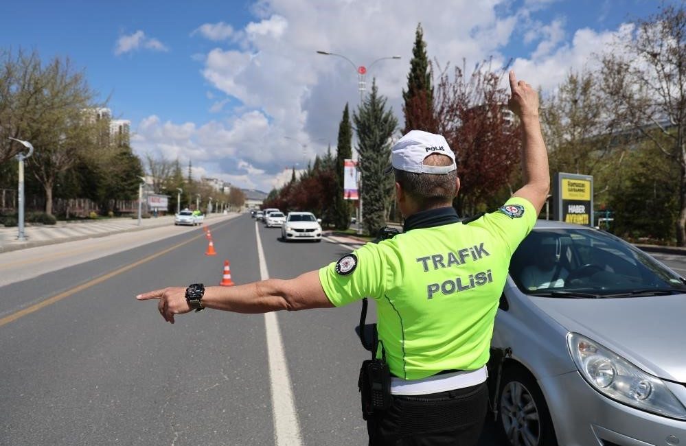 Bandırma’da sürücülere ceza yağmuru Bandırma Trafik Denetleme Büro Amirliği ekipleri, 2025 yılının ilk 9