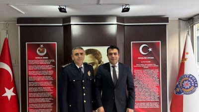 Manyas Kaymakamı Coşkun Topuz, Bandırma İlçe Emniyet Müdürü Mesut Demirdaş’ı