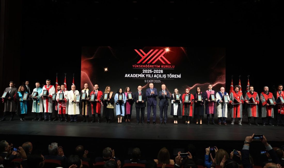 Cumhurbaşkanı Recep Tayyip Erdoğan’ın katılımıyla Cumhurbaşkanlığı Külliyesi’nde gerçekleştirilen 2025–2026 Yükseköğretim