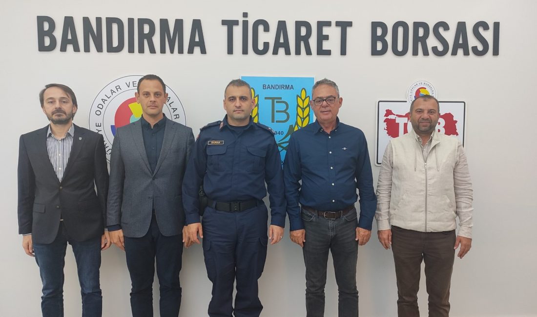 Durna, BTB yönetimiyle bir araya geldi Bandırma İlçe Jandarma Komutanı Binbaşı Onur Durna, göreve başlamasının ardından