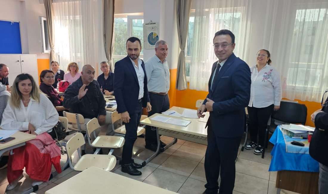 Bandırma’da öğretmenlere atölye eğitimi Milli Eğitim Bakanlığı tarafından hayata geçirilen “Türkiye Yüzyılı Maarif Modeli”