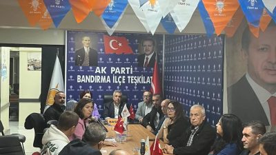 AK Parti Bandırma İlçe Başkanlığı tarafından yapılan toplantıda, mahalle çalışmaları,