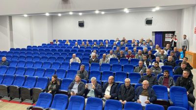 Gönen Kaymakamı Ahmet Altuntaş’ın başkanlığında gerçekleşen muhtar toplantısında, ilçedeki tarım