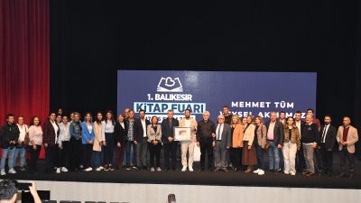 1.Balıkesir Kitap Fuarı, sekizinci gününde de temposunu yitirmeden kitapseverleri ağırlamayı