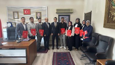 Manyas Kaymakamı Coşkun Topuz, Manyas Anadolu İmam Hatip Lisesi öğretmenlerini