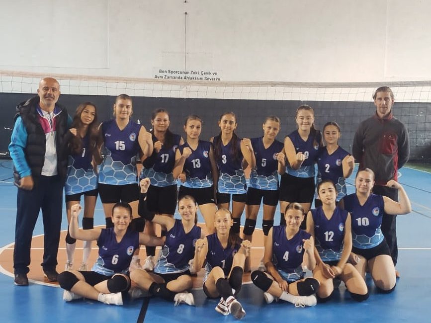 Bandırma Fatih Ortaokulu Kız Voleybol Takımı, Şehit Pilot Üsteğmen Cemil