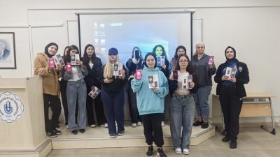 Manyas İlçe Emniyet Amirliği, öğrencileri KADES uygulaması hakkında bilgilendirerek kullanımını