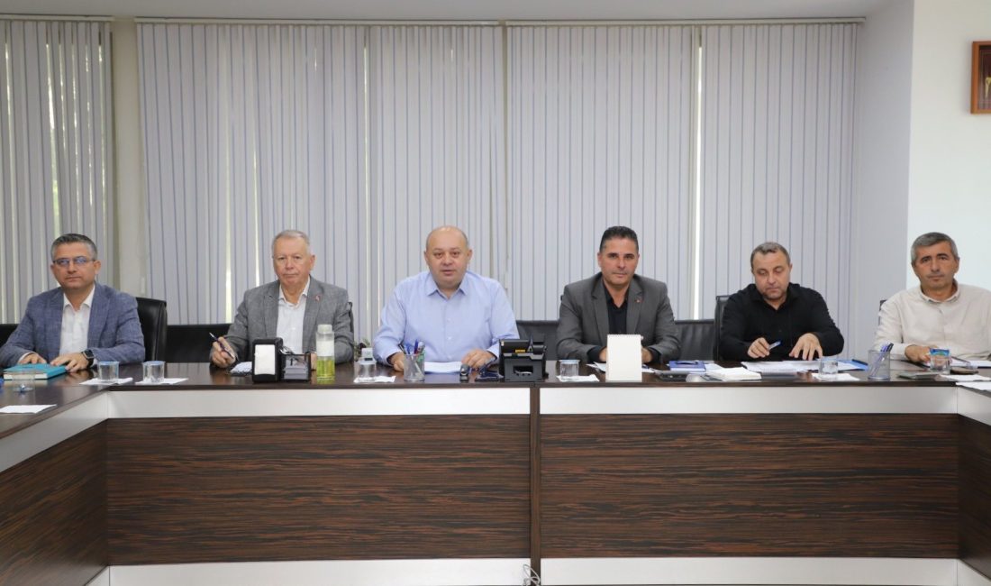 Başkan Palaz: “Gönen için çalışmalarımız aralıksız sürüyor” Gönen Belediye Başkanı İbrahim Palaz, belediye yönetimi ve birim müdürleriyle